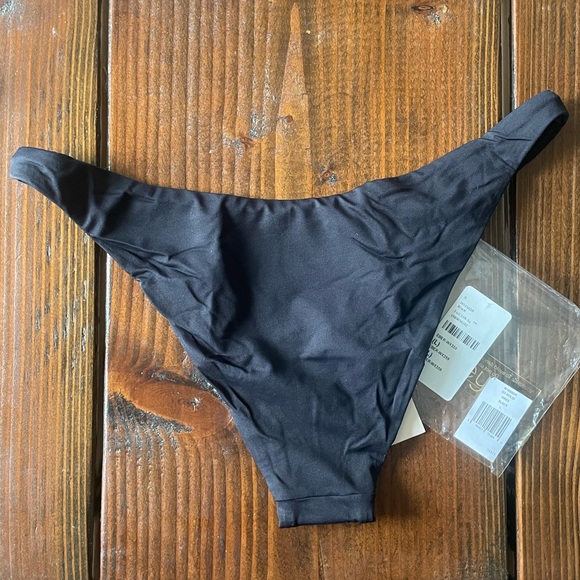 EBERJEY ❤️‍🔥 DREE BOTTOMS NWT IN BLACK SIZE LARGE - Picture 7 of 14